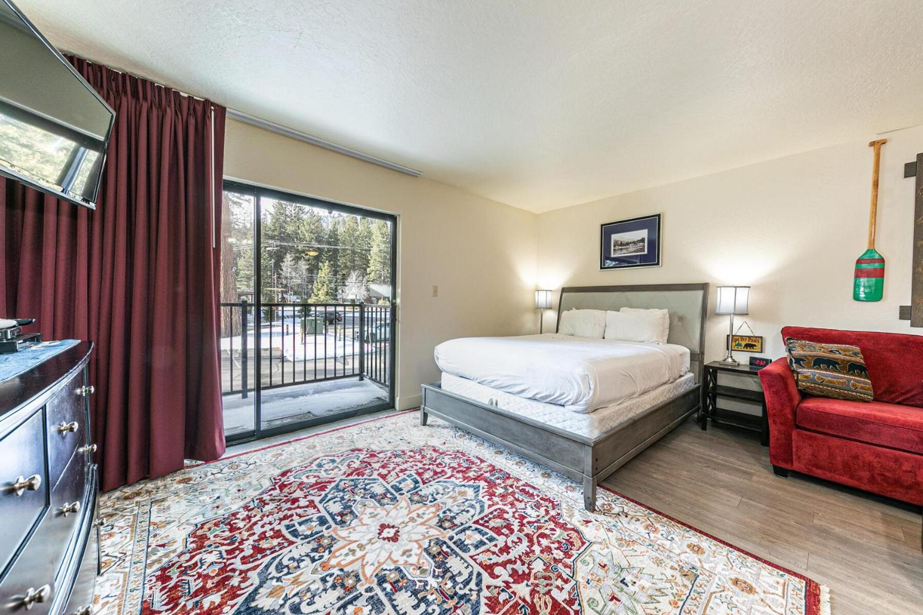 Charming Queen Studio Deluxe W/Balcony #233 At Donner Lake Village Траки Экстерьер фото